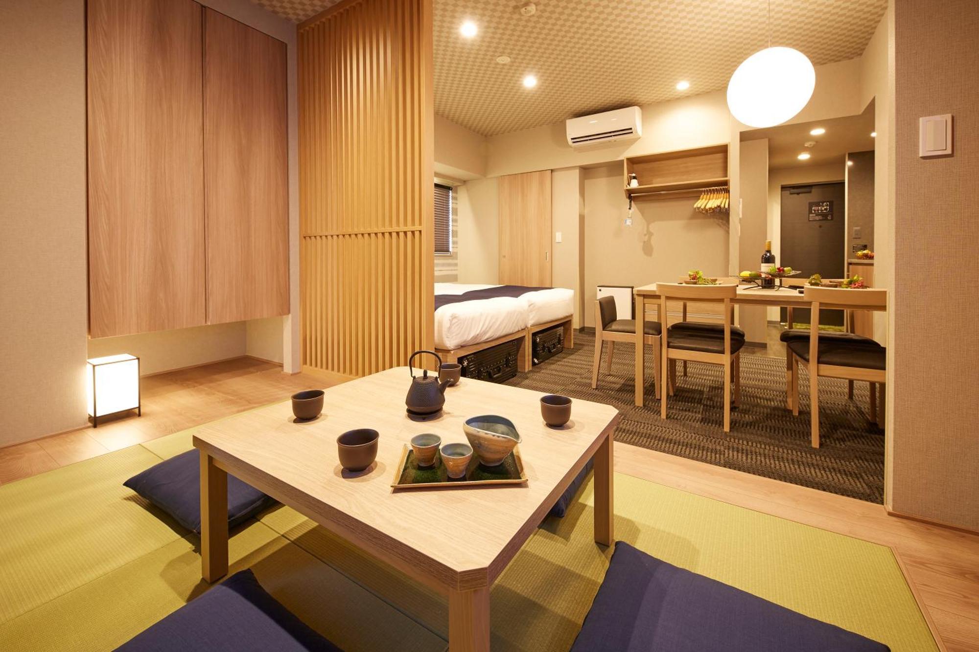 Monday Premium Ginza Shintomicho Tōkyō
